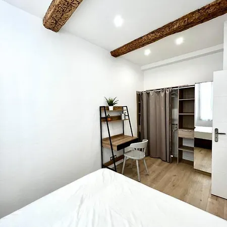 Chez Thibault Brand New One-bedroom In דירה *