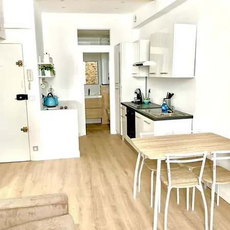 Chez Thibault Brandnew One Bedroom In Apartment Antibes